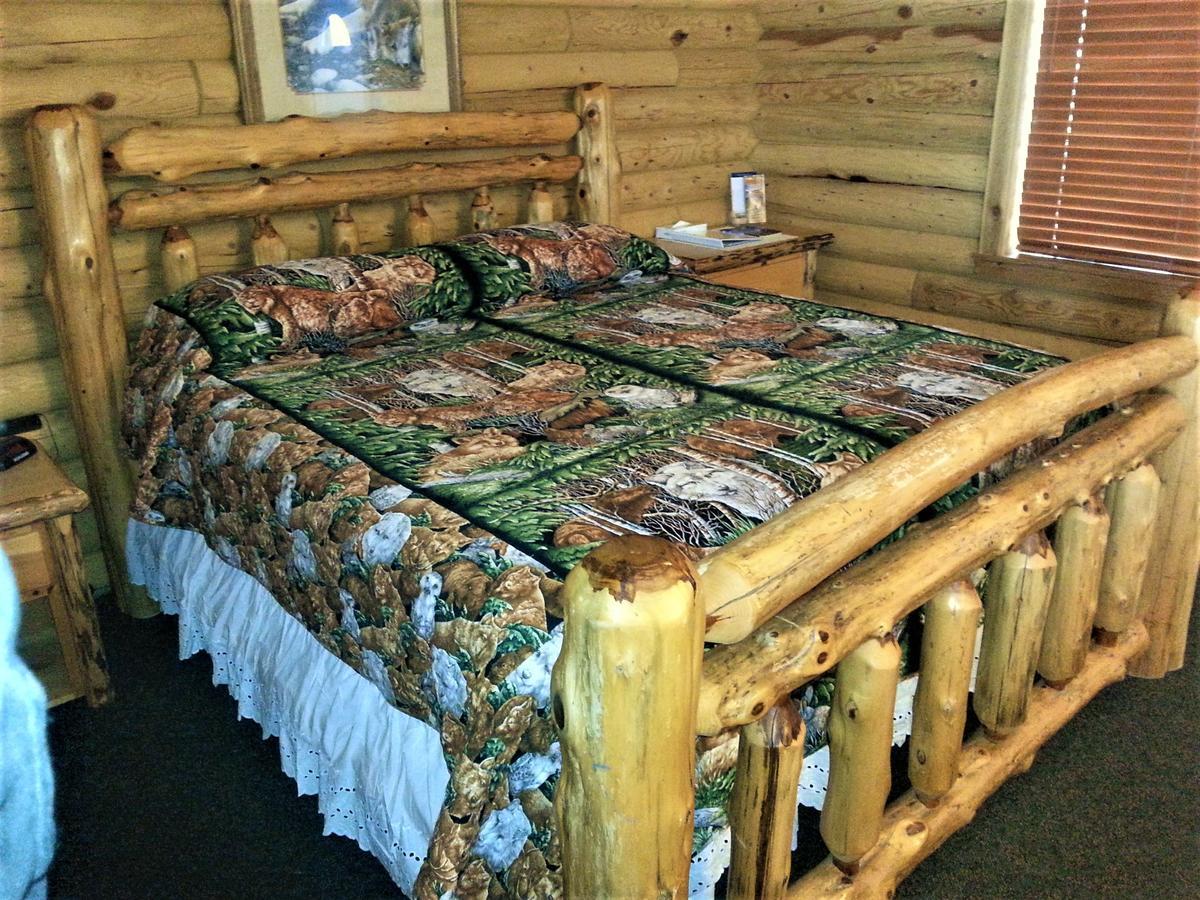 Wolf Den Log Cabin Motel And Rv Park Thayne Exterior foto